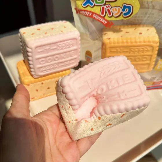草莓厚曲奇
